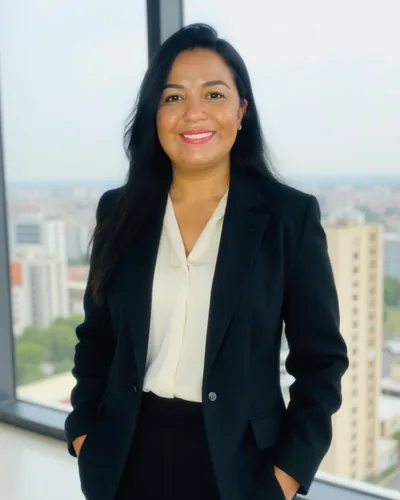Foto da advogada Fabiana Santos